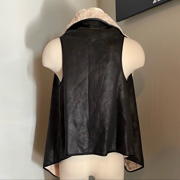 RARE - Black Milk Wanderer Vest / Vegan Shearling - Picture 3 of 8